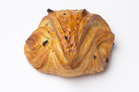 a croissant with raisins